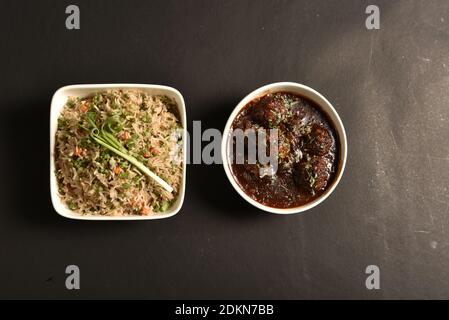 riz frit mélangé servi avec des légumes de manchurien Banque D'Images