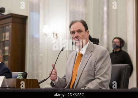 Michael Strickland, propriétaire, Bandit Lites, comparaît devant un comité sénatorial sur le commerce, les sciences et les transports - sous-comité sur la fabrication, le commerce, Et l'audience de la protection des consommateurs pour examiner l'impact de la COVID-19 sur l'industrie du divertissement en direct dans le bureau du Sénat Russell, à Capitol Hill, Washington, DC, USA, le mardi 15 décembre 2020. Photo de Rod Lamkey/CNP/ABACAPRESS.COM Banque D'Images