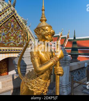 Apsonsi statue Wat Phra Kaew Palace Bangkok Thaïlande Banque D'Images