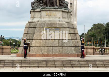 13 décembre 2020 Garde d'honneur le monument national du Dr Jose Rizal, Manille, Philippines Banque D'Images