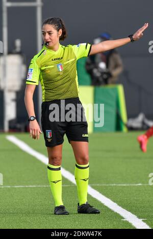 Turin, Italie. 12 décembre 2020. Arbitre Maria Sole Ferrieri Caputi vu dans la série A Femminile match entre Juventus et Roma Femminile au terrain d'entraînement de Juventus à Turin. (Crédit photo: Gonzales photo - Tommaso Fimiano). Banque D'Images