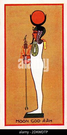 Cartes de cigarettes anciennes. Cigarettes Henly & Watkins (série Ancient Egyptian Gods). Le Dieu de la Lune IAH (aah). 1924 IAH est une déité lunaire dans l'ancien Egyp Banque D'Images