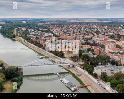 Photo aérienne de la belle Szeged avec Tisza Banque D'Images