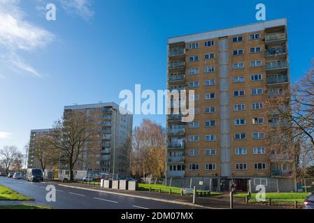 Des blocs d'appartements sur Shannon Road sur Primrose Hill Estate, Kings Norton, Birmingham qui doivent être démolis Banque D'Images