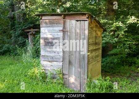 Ancienne maison de campagne rustique en bois. Photo de haute qualité Banque D'Images