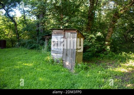 Ancienne maison de campagne rustique en bois. Photo de haute qualité Banque D'Images