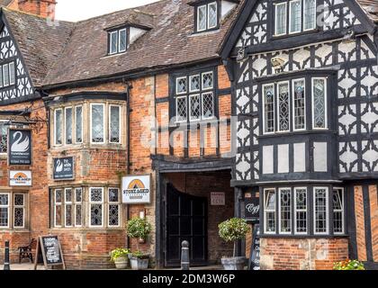 Le White Swan sur Henley dans Arden High Street. Banque D'Images