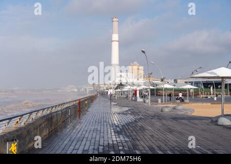 TEL AVIV, ISRAËL - DÉCEMBRE 16 : vue d'ensemble de la centrale électrique de Reading fournissant de l'électricité au district de tel Aviv, dans le centre d'Israël, à partir de l'OL Banque D'Images