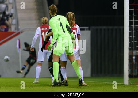 Munich, Allemagne. 16 décembre 2020. Lors du match de football de l'UEFA Women's Champions League (Round 32) entre le FC Bayern Munich et Ajax Amsterdam. Sven Beyrich/SPP crédit: SPP Sport Press photo. /Alamy Live News Banque D'Images