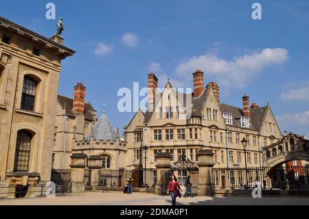 Looking towards Hertford College and the bridge over New College Lane, University of Oxford, England Stock Photo