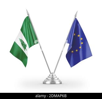 Drapeau de table de l'Union européenne et de l'île Norfolk isolé sur blanc Rendu 3D Banque D'Images