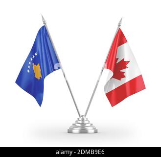 Drapeaux de table isolés sur le rendu 3D blanc au Canada et au Kosovo Banque D'Images