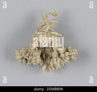 Tassel, Moyen: technique de lin: Tressé et noué, minuscule pampille de lin, tressé et noué. Boucle unique, attachée à la tige courte et se terminant dans un centre rond à partir duquel pendent des grappes d'éléments noués., Italie, Europe, XVIIe siècle, finitions, Tassel Banque D'Images