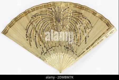 Pleated fan, Silk leaf embroidered with gold and silver sequins; pierced ivory sticks, Pleated fan with off-white silk leaf and pierced ivory sticks, embroidered with a fountain in gold and silver sequins., France, ca. 1815, costume & accessories, Pleated fan Stock Photo