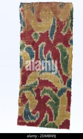 Fragment, Moyen : soie technique : Double tissu avec velours supplémentaire coupé et non coupé, voiles résistant à la teinture avant le tissage, double tissage de velours rouge foncé sur un côté et motif foliant en bleu, jaune, vert et blanc ikat sur un sol rouge. Asie centrale, début du XIXe siècle, tissus imprimés, teints et peints, fragment Banque D'Images