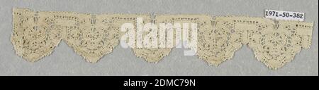 Edge, Medium: linen Technique: bobbin lace, peasant style, Fragment of a band with small rosettes forming tabs., Italy or Belgium, 17th century, lace, Edge Stock Photo