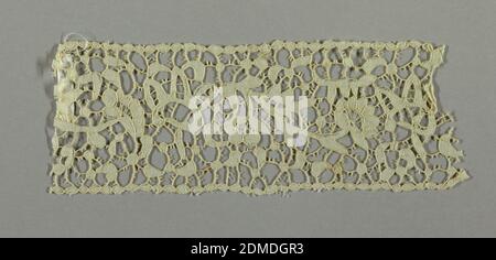 Groupe, Moyen : technique du lin : brodé avec des cutwork, fragment d'un groupe dans un motif de vigne en vrac avec des zones coupées de lin tissé reliées par broderie., Europe, XVIIIe siècle, broderie et couture, bande Banque D'Images