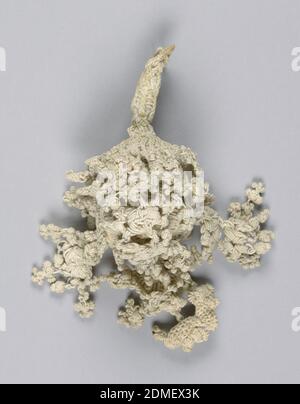 Tassel, Moyen: technique de lin: Tressé et noué, pampille de lin blanc avec tige tressée reliée à la base en forme d'oeuf. Le noyau est tressé et de là pendent plusieurs éléments noués - le plus long du centre., Italie, 17ème siècle, finitions, Tassel Banque D'Images