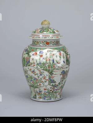 Pot de gingembre, porcelaine, émail vitreux, vase en porcelaine et couverture avec des scènes de la nature et des fleurs le long des côtés et de la couverture., Chine, 19e siècle, céramique, Arts décoratifs, pot, pot Banque D'Images