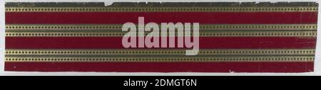 Flanc, imprimé à la machine, gauffre, doré, floqué, bandes dorées de Gauffred ornées de deux rangées de diamants noirs; bandes floquées bordées de bordeaux de largeur égale. A la frontière, en doré, 1086 et AWPMA en cartouche. (Les initiales représentent l'American Wall Paper Manufacturer's Association.), États-Unis, 1880–87, revêtements muraux, flanc Banque D'Images