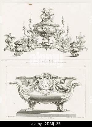 Neuvième livre des oeuvres de J.A. Meissonnier, Surtout de Table/cuvette de Roy [neuvième série de dessins et modèles tirés des travaux du juge J.A. Meissonnier, Design for Table focal/King's Bowl], pl. 55 dans oeuvre de juste-Aurèle Meissonnier, juste-Aurèle Meissonnier, français, n. Italie, 1695–1750, Gabriel Huquier, français, 1695–1772, Gabriel Huquier, français, 1695–1772, décapage sur papier blanc cassé, état unique. Table centrale de style rococo pleine-soufflé composée d'une pièce centrale avec un ange ailé et putti sur le dessus, deux paires de branches de bougie flanquant la pièce, des brebis assorties, des boîtes couvertes Banque D'Images