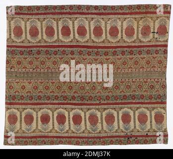 Textile, Moyen: Coton technique: Imprimé, couverture imprimée dans un dessin de fleurs et d'ananas en rouge, bleu, et tans. Deux bandes cousues ensemble forment une couverture., Inde, XVIIIe siècle, textiles imprimés, teints et peints, textile Banque D'Images