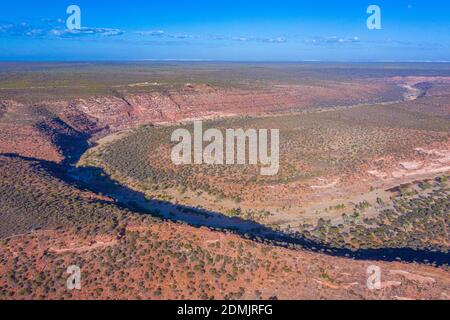 Vue aérienne de la rivière Murchison atteignant la boucle à Kalbarri Parc national en Australie Banque D'Images