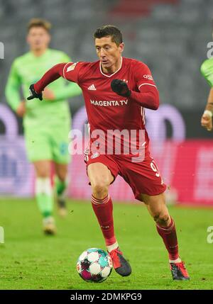 Munich, Allemagne. 16 décembre 2020. Robert LEWANDOWSKI, FCB 9 dans le match FC BAYERN MUENCHEN - VFL WOLFSBURG 2-1 1.Ligue allemande de football le 16 décembre 2020 à Munich, Allemagne. Saison 2020/2021, jour d'allumette 12, 1. Credit: Peter Schatz/Alay Live News Banque D'Images