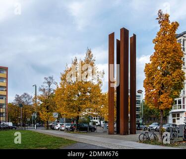 Mémorial du mur de Berlin. Structure rouillée représentant la tour de surveillance à Bernauer Strasse, Mitte, Berlin Banque D'Images