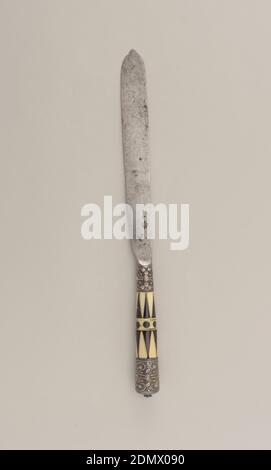 Knife, steel, silver, gold, ivory, bone, Blade with straight sides and leaf-shaped point. Hollow bolster, ferrules silver gilt with floral pattern. Tapered handles are ivory and bone in triangular pattern. In the middle of the handle black inlaid dots and two horizontal bands. Silver-gilt caps with floral pattern on the end of the handle., London, England, ca. 1610, cutlery, Decorative Arts, Knife Stock Photo