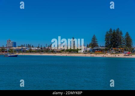 GERALDTON, AUSTRALIE, 12 JANVIER 2020 : paysage urbain avec une plage à Geraldton, Australie Banque D'Images