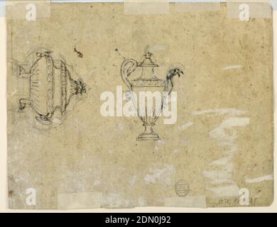 Recto: Un groupe de fontaines, Graphite, stylo et encre noire, pinceau et sépia sur papier; verso: Graphite, stylo et encre foncée, Recto: Une femme avec un tissu est assise sur un dauphin; à côté il y a deux mermaids et deux petits garçons. Le bassin rond est esquissé. Verso: Un pichet avec une couverture, une poignée en forme de labyrinthe; le bec est formé par la partie supérieure d'un aigle. À gauche, dans la direction verticale, la reinage avec deux pieds de lion, deux masques avec des anneaux comme poignées, et un panier de fruits comme la finale., Italie, fin du XVIIIe siècle, travail des métaux, dessin Banque D'Images