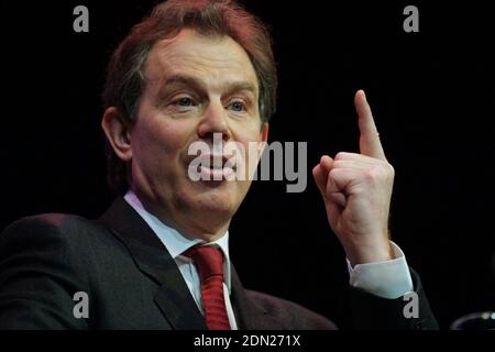 Le Premier ministre britannique Tony Blair a prononcé un discours lors de la conférence de printemps du Parti travailliste au Scottish Exhibition and Conference Centre de Glasgow, en Écosse. Banque D'Images