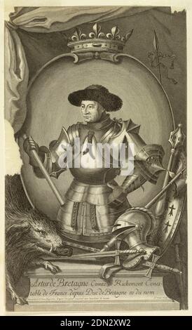 Portrait d'Arthur, 3e duc de Bretagne (1393-1458), Nicolas Pitau II, français, 1670 - 1724, F. Jean Chaperon, gravure sur papier, portrait de longueur genou en vue de trois quarts à gauche. Le duc est habillé de lourdes armures, sauf sa tête qui est recouverte d'un chapeau de fourrure à larges garnitures. Le portrait est dans un cadre ovale qui est surmonté d'une couronne et se tient sur un piédestal. Devant le portrait, un casque et des armes à droite; un sanglier, à gauche. Après une peinture à Nantes par F. Jean Chaperon., France, 1710-1720, Imprimer Banque D'Images
