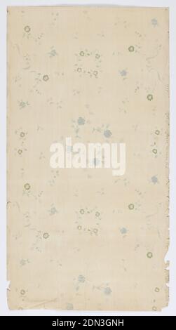 Papier de plafond, Cory-Heller Company, papier imprimé à la machine, mica liquide, petit motif floral, petites couronnes florales et foliaires. Imprimé en mica bleu clair, vert et liquide sur un mince terrain blanc cassé., Newark, New Jersey, États-Unis, 1905–1915, revêtements muraux, papier de plafond Banque D'Images