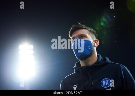 Aue, Allemagne. 17 décembre 2020. Arrivée à l'Erzgebirgsstadion Aue : Jerome Gondorf (KSC). GES/football/2. Bundesliga: FC Erzgebirge Aue - Club de sport Karlsruher, 17 décembre 2020 football: 2e ligue: Erzgebirge Aue vs Club de sport Karlsruher, Aue 17 décembre 2020 | usage dans le monde crédit: dpa/Alay Live News Banque D'Images