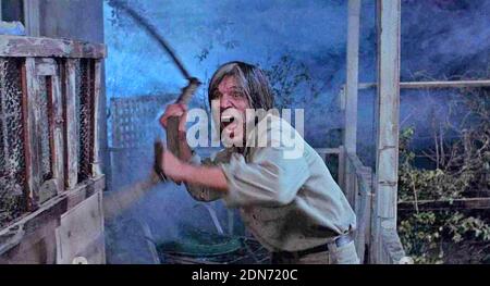 EMANGÉ VIVANT 1976 Mars production Corporation film avec Neville Branbd - film a de nombreux autres titres Banque D'Images