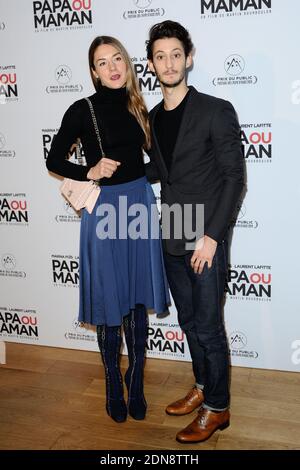 Pierre Niney et sa petite amie Natasha Andrews assistent à la première de Papa ou Maman à Paris, le 26 janvier 2015. Photo d'Aurore Marechal/ABACAPRESS.COM Banque D'Images