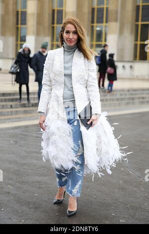 Street style, Tiany Kiriloff arrive au salon Elie Saab Printemps-été 2015 haute Couture collection qui s'est tenu au Palais de Chaillot à Paris, France, le 28 janvier 2015. Photo de Marie-Paola Bertrand-Hillion/ABACAPRESS.COM Banque D'Images