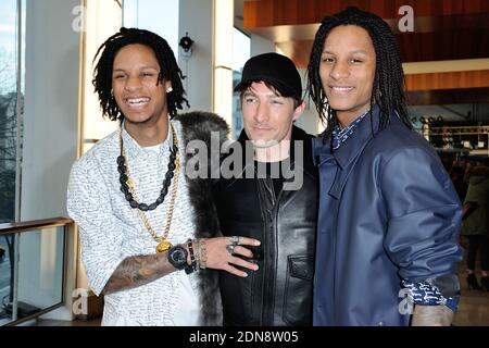 Benn Northover et des danseurs et chorégraphes français connus sous le nom de les Twins Laurent et Larry Bourgeois assistant à Anthony Vaccarello Collection automne-hiver 2015/2016 prêt-à-porter à la Maison de la radio à Paris, France, le 3 mars 2015. Photo d'Aurore Marechal/ABACAPRESS.COM Banque D'Images