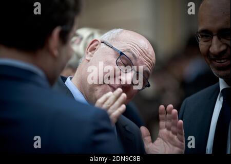 Le ministre des Finances et des comptes publics Michel Sapin lors du discours annuel du président français François Hollande sur le nouvel an, souhaite aux membres du gouvernement, à l'Elysée Palace de Paris, France, le 5 janvier 2015. Photo Pool par Nicolas Messyasz/ABACAPRESS.COM Banque D'Images