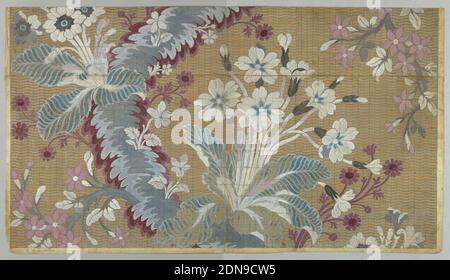 Textile Design: Mise-en-carte pour un brocart, Unknown, French, Brush and gouache sur la grille imprimée (intaglio), sur papier blanc cassé, motif de fleurs et de feuilles fantastiques peintes en bleu, bleu-vert, violet et blanc avec un fond rayé orange, toutes peintes sur une grille imprimée., Verso contient des informations écrites à la main concernant la construction et la fabrication du textile. Voir champ Notes de conservation., France, ca. 1760, dessins textiles, dessin Banque D'Images