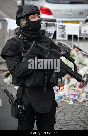 Benjamin Netanyahu rend hommage aux 4 victimes juives tuées par Amedy Coulibaly au magasin Hyper Casher, porte de Vincennes à Paris, France, le 12 janvier 2015. Photo de William Stevens/ABACAPRESS.COM Banque D'Images