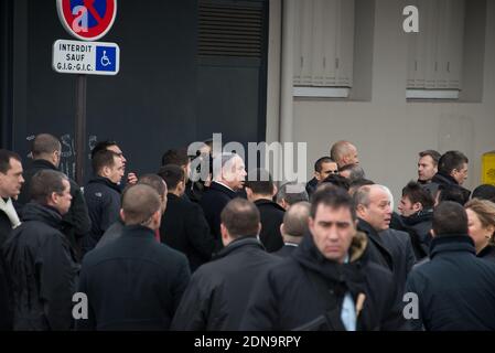 Benjamin Netanyahu rend hommage aux 4 victimes juives tuées par Amedy Coulibaly au magasin Hyper Casher, porte de Vincennes à Paris, France, le 12 janvier 2015. Photo de William Stevens/ABACAPRESS.COM Banque D'Images