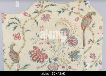 Textile, Moyen: Coton technique: Imprimé, fragment de coton imprimé dans un dessin sur toute la surface des fleurs, des oiseaux et des arbres. Couleurs : rouge, bleu et jaune., Suriname, fin du XIXe siècle, textiles imprimés, teints et peints, textile Banque D'Images