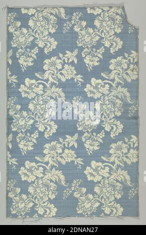 Textile, Medium: silk Technique: damask weave, Large diagonal arrangement of white flower sprays on a blue ground., England or France, 18th century, woven textiles, Textile Stock Photo