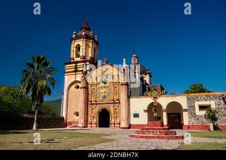 La mission Franciscaine Misión San Miguel Concá dans les montagnes de la Sierra Gorda, Queretaro, Mexique Banque D'Images