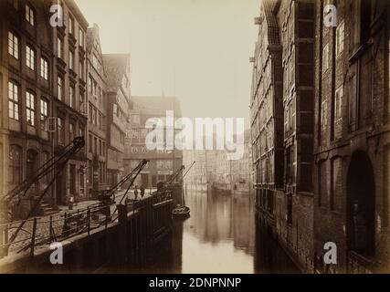 W. Mauke & Söhne, Georg Koppmann, Holländische Reihe, Kalkhof et Mührenfleth du dossier Hamburg 1883. Photographies du Stadttheile à poser, Staatliche Landesbildstelle Hamburg, collection sur l'histoire de la photographie, papier albumine, procédé positif noir et blanc, taille de l'image: Hauteur: 27.3 cm; largeur inscrite: 38.8 cm: Recto U.: Imprimé sur le carton porteur: Photographie von G. Koppmann & Co, Hambourg - photographié Hambourg octobre 1883, HOLLANDISCHE REIHE; KALKHOF UND MÜHRENFLETH, photographie architecturale, ville, vue sur la ville (veduta), canaux, eaux (dans la ville) Banque D'Images