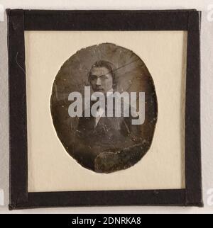 Homme, daguerréotype, taille de l'image: Hauteur: 3,30 cm; largeur: 2,70 cm, photographie de portrait, homme, buste, vue de trois quarts Banque D'Images