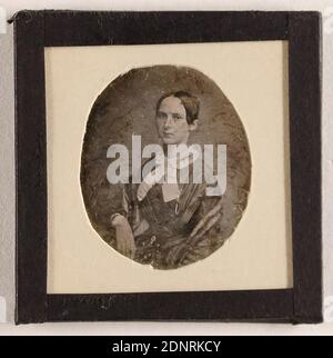 woman, daguerreotype, Image size: Height: 3,30 cm; Width: 2,70 cm, portrait photography, woman, half-length portrait Banque D'Images